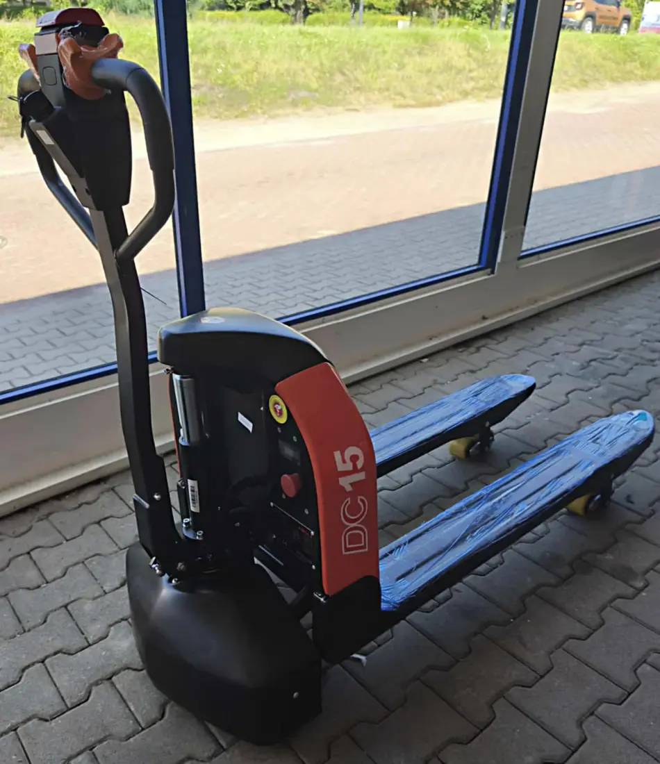 Elektryczny paleciak HELI CBD15J-LI3 w pełnym widoku